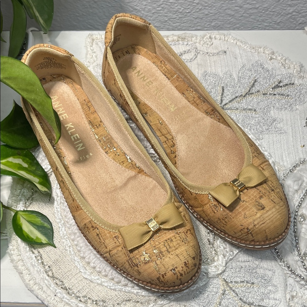 EUC Anne Klein “Eve” Flats​